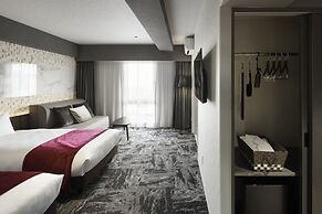 the b osaka-shinsekai