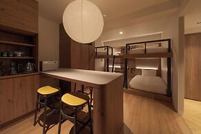 the b osaka-shinsekai