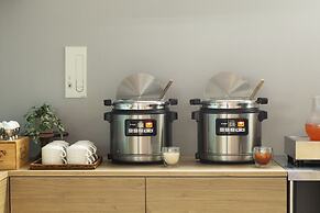 the b osaka-shinsekai