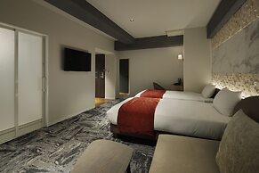 the b osaka-shinsekai