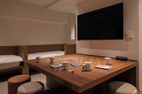 the b osaka-shinsekai