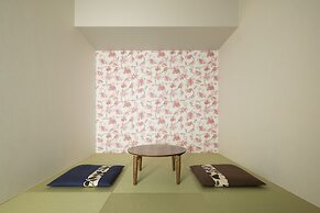 the b osaka-shinsekai