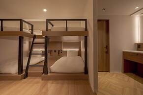 the b osaka-shinsekai