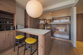 the b osaka-shinsekai