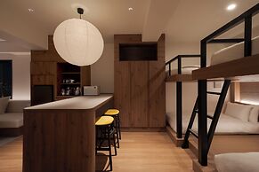 the b osaka-shinsekai