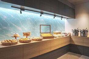 the b osaka-shinsekai