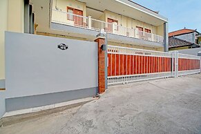 OYO 92952 Nirmala Guest House