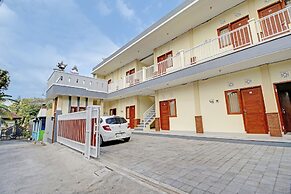 OYO 92952 Nirmala Guest House