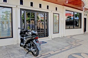 Super OYO 92945 Guest House Nusa Indah Syariah