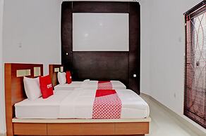 Super OYO 92945 Guest House Nusa Indah Syariah