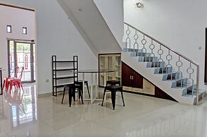 Super OYO 92945 Guest House Nusa Indah Syariah