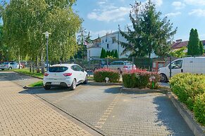 Family Apartment With AC by Renters