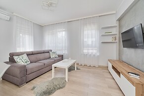 Family Apartment With AC by Renters