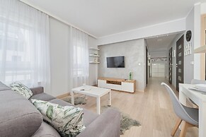 Family Apartment With AC by Renters