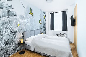 Pappagallo Apartments