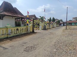 Capital O 93024 Hotel Ganesha