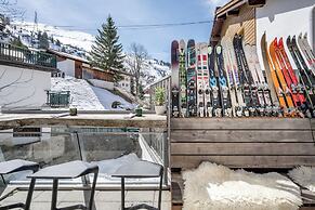 Mondschein Hotel and Chalet