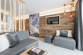 Mondschein Hotel and Chalet