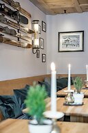 Mondschein Hotel and Chalet