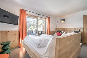 Mondschein Hotel and Chalet