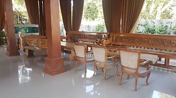 Collection O 93028 Homestay Joglo Ibu