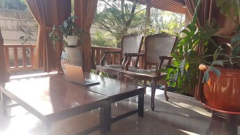 Collection O 93028 Homestay Joglo Ibu