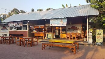 Collection O 93028 Homestay Joglo Ibu