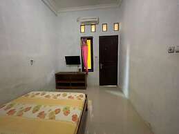 OYO Life  93036 Eddy Homestay Syariah