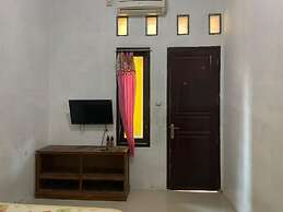 OYO Life  93036 Eddy Homestay Syariah