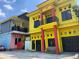 OYO Life  93036 Eddy Homestay Syariah