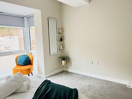 Amber Apartment 2 in Newmarket