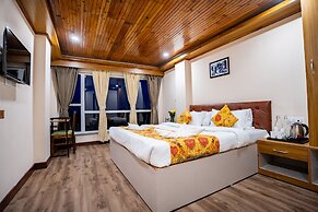 Muscatel Stardust - Chowrasta Mall Road