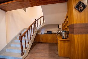 Muscatel Stardust - Chowrasta Mall Road