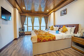 Muscatel Stardust - Chowrasta Mall Road