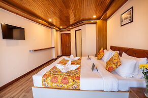 Muscatel Stardust - Chowrasta Mall Road