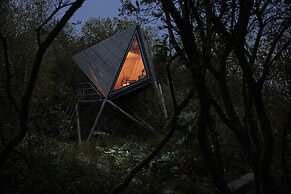 K4 Kudhva Treehouse Cabin With sea View