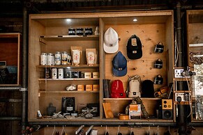 K4 Kudhva Treehouse Cabin With sea View