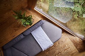 K4 Kudhva Treehouse Cabin With sea View