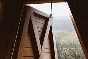 K4 Kudhva Treehouse Cabin With sea View