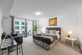 Modern condo in the heart of Brickell