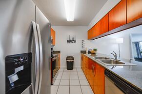 Modern condo in the heart of Brickell