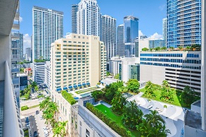 Modern condo in the heart of Brickell