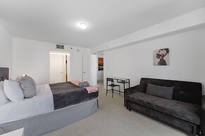 Modern condo in the heart of Brickell