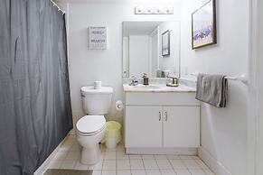 Modern condo in the heart of Brickell