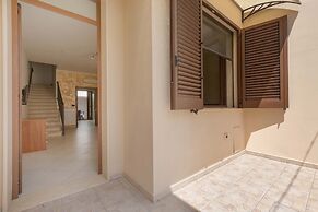 3494 Vico Roca by Barbarhouse