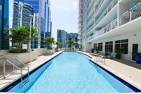 Luxurious  Pool at The Club Brickell Bay