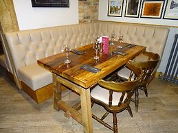 Oddfellows Hotel Bar & Restaurant