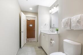 Lively 4BR Condo Steps to French Quarter Unit 518