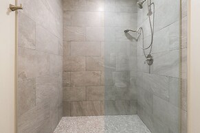 Lively 4BR Condo Steps to French Quarter Unit 518