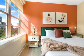 Lively 4BR Condo Steps to French Quarter Unit 518